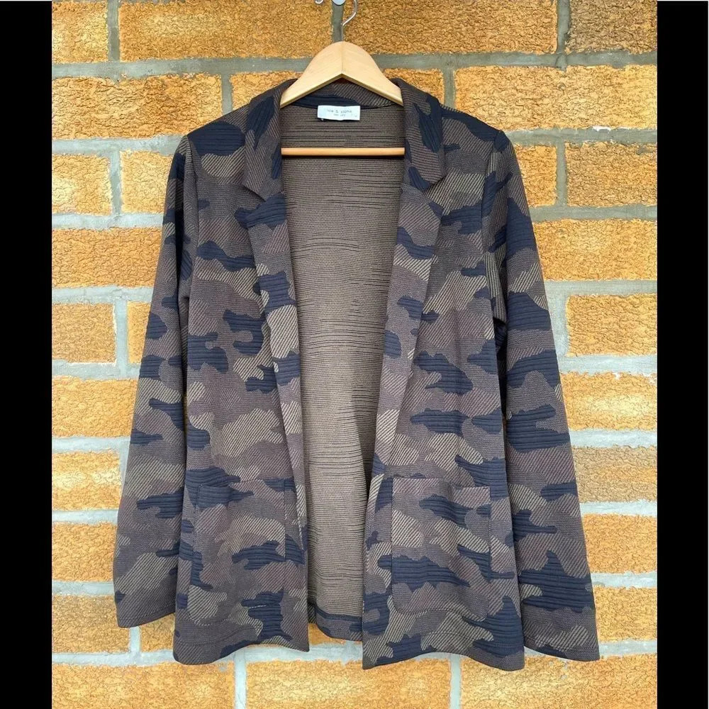 Lola and Sophie Camo open cardigan M